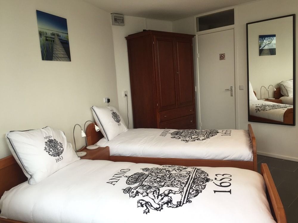 Budget Hotel De Witte Hoeck Amsterdam Wormerveer Exterior photo